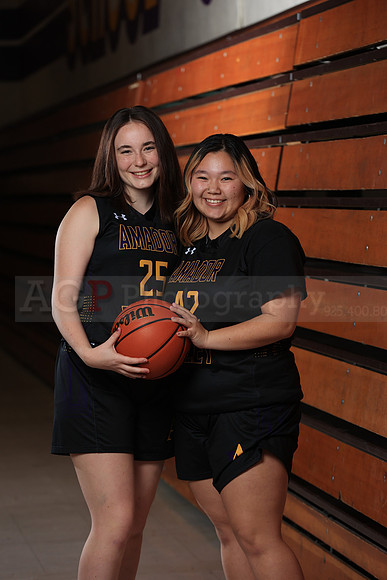 AVHS_Girls_Varsity_BKN00110