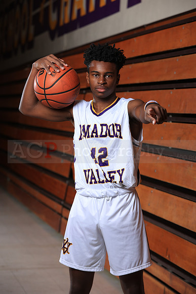 AVHSVarsityBKN00138