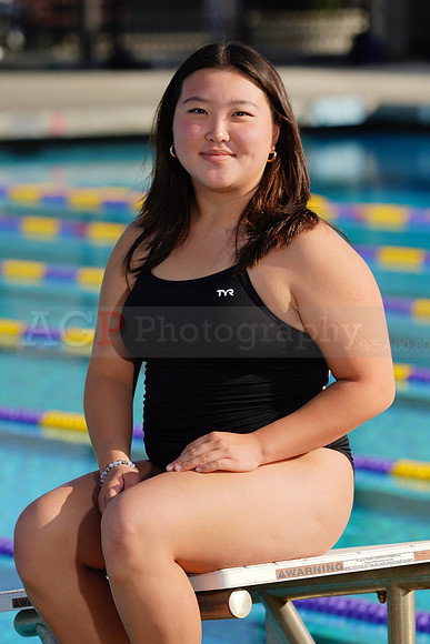 AVHSSwimPortrait00117