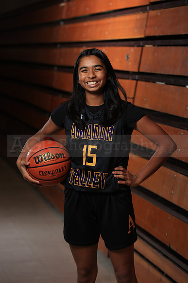 AVHS_Girls_Varsity_BKN00058