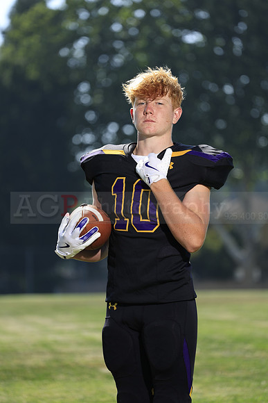 AVHS_JV003
